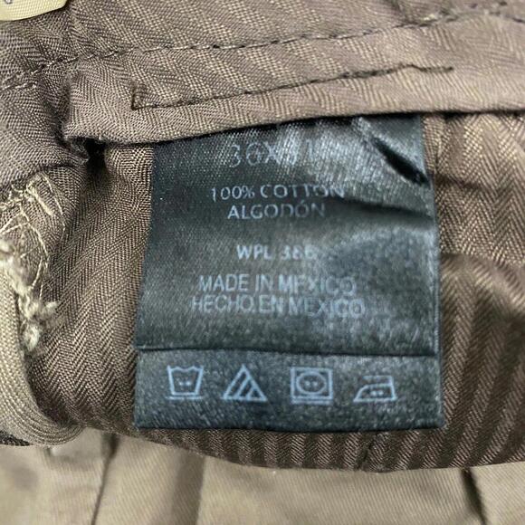 Haggar Pleated Straight Leg Men's size 36x31 Brown Chino Pants - Picture 4 of 4